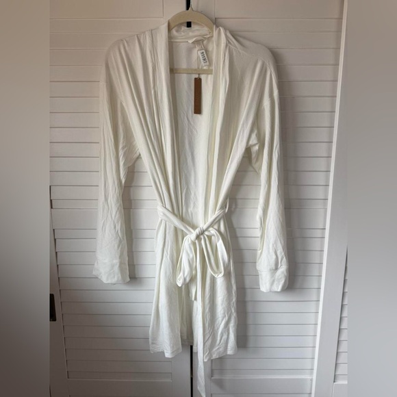 SKIMS Soft Lounge Ribbed Short Robe - Picture 2 of 6